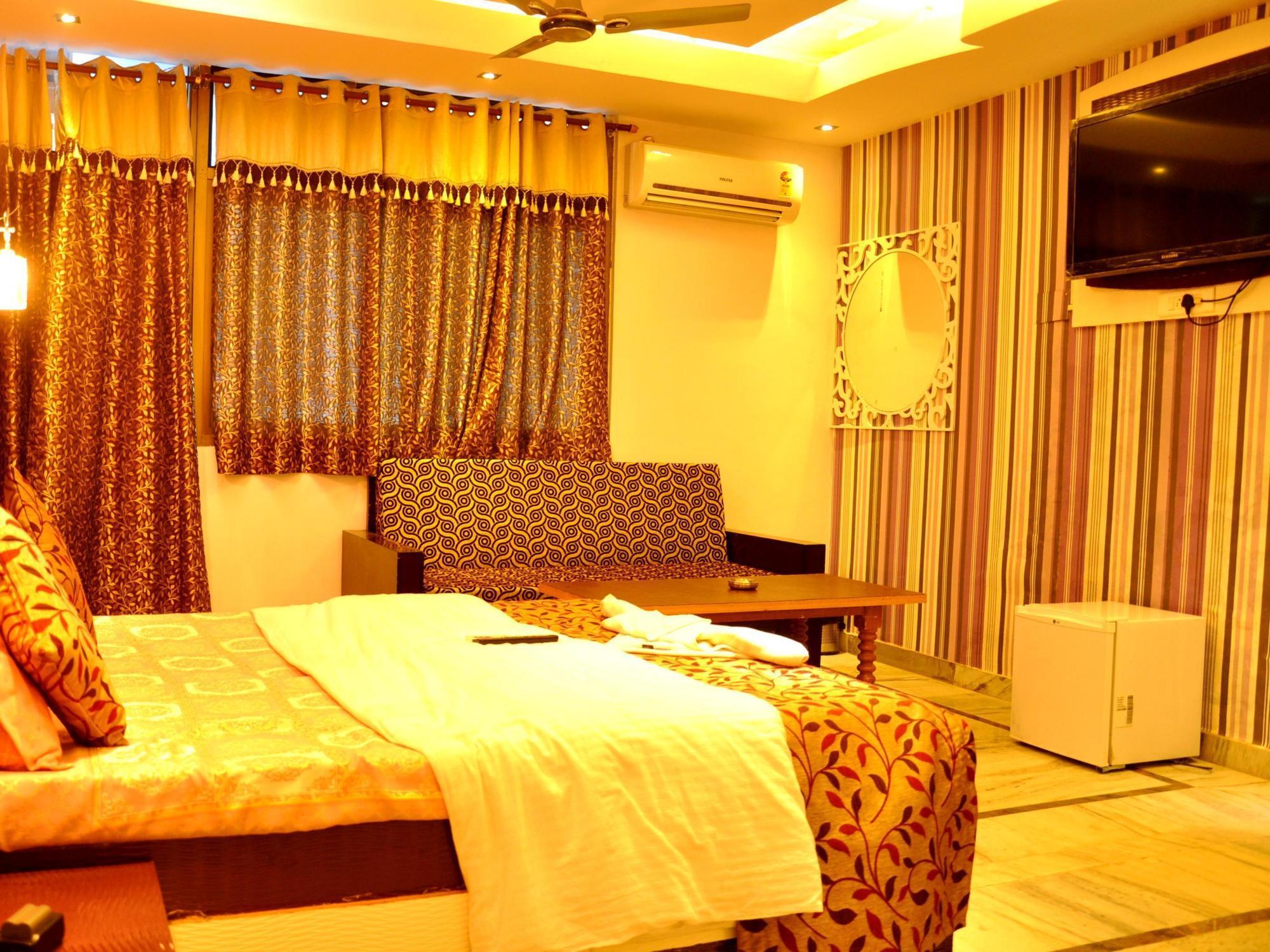 Akash Continental Otel Rishīkesh Dış mekan fotoğraf