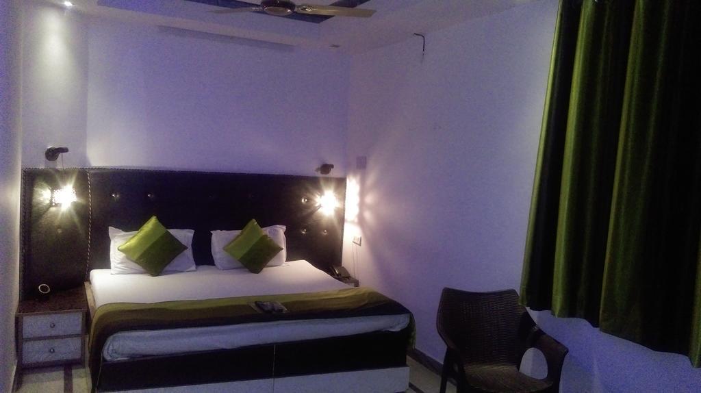 Akash Continental Otel Rishīkesh Dış mekan fotoğraf