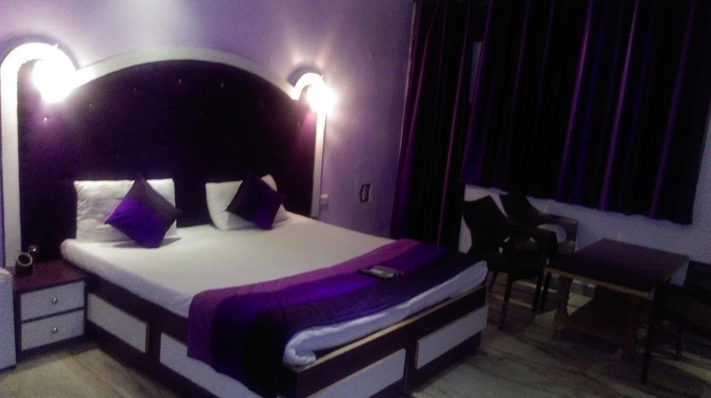 Akash Continental Otel Rishīkesh Dış mekan fotoğraf
