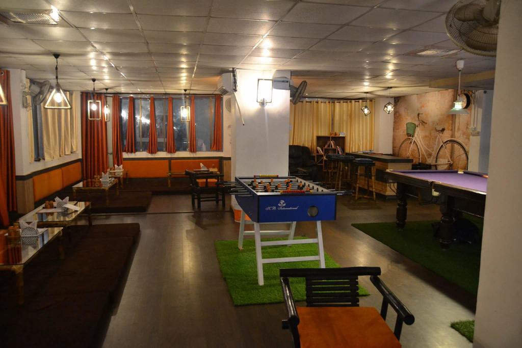 Akash Continental Otel Rishīkesh Dış mekan fotoğraf