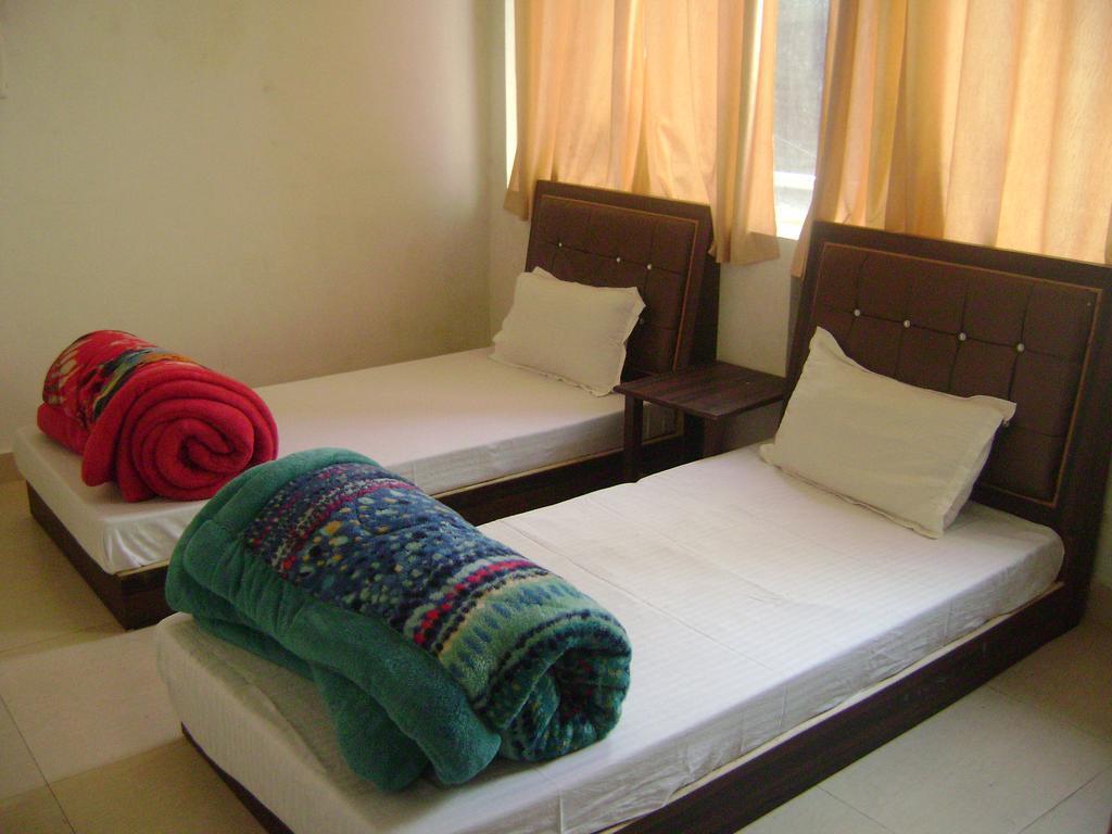 Akash Continental Otel Rishīkesh Dış mekan fotoğraf