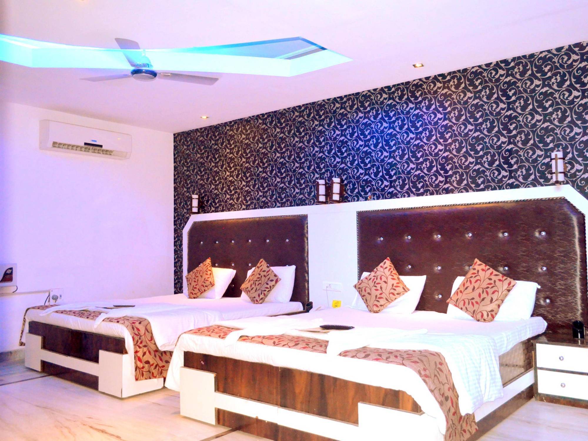Akash Continental Otel Rishīkesh Dış mekan fotoğraf